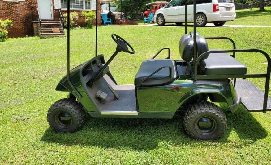 Electric 2010 EZ-GO GOLF CART